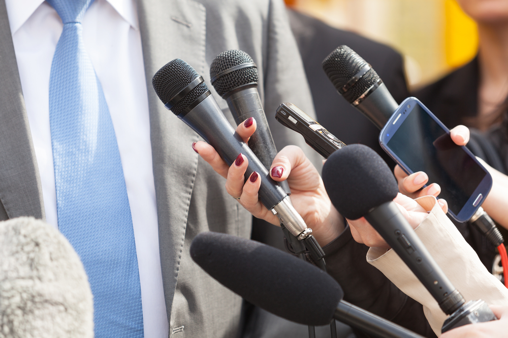 Gruseliger Fund in München! Passanten entdecken Leiche am Steuer eines Porsches